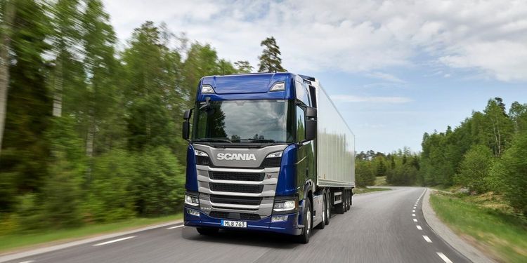 Allt fler nya lastbilar på vägarna