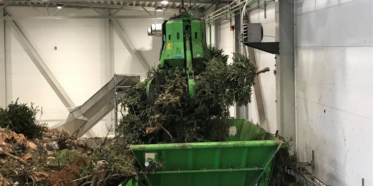 Här tankas sopbilarna med julgransgas