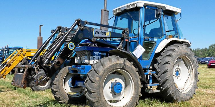 Fordfrossa på pullingfältet