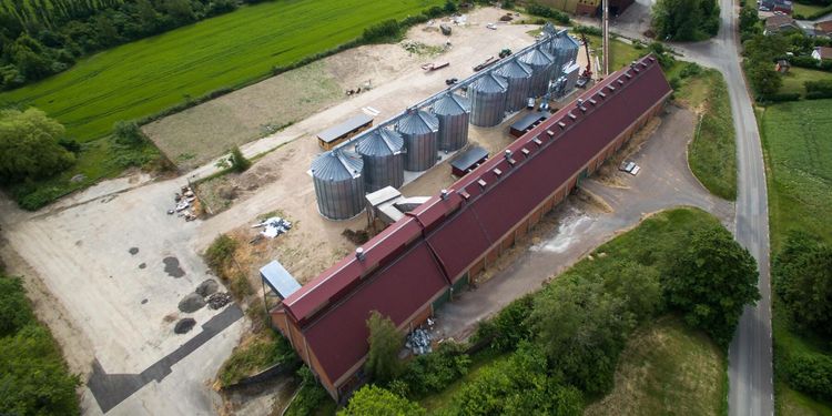 Nybygge ska stå klart lagom till skörden