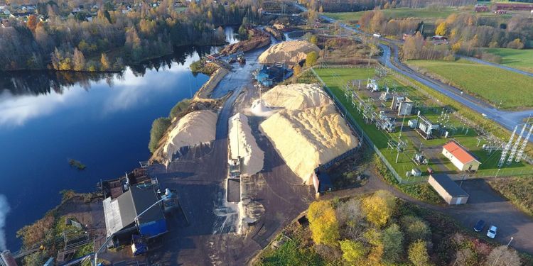 Rottneros sänker vinsten och omsättningen