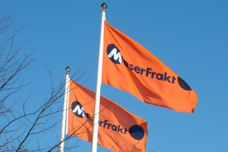 Maskin- och transportföretag gör storaffär