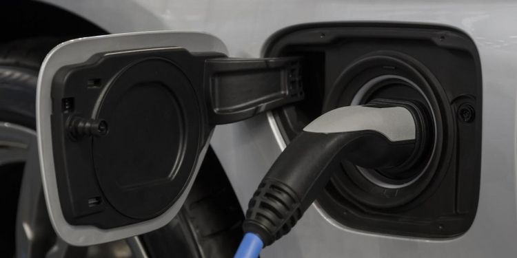 Förslag: Tunga ellastbilar får köras på B-kort