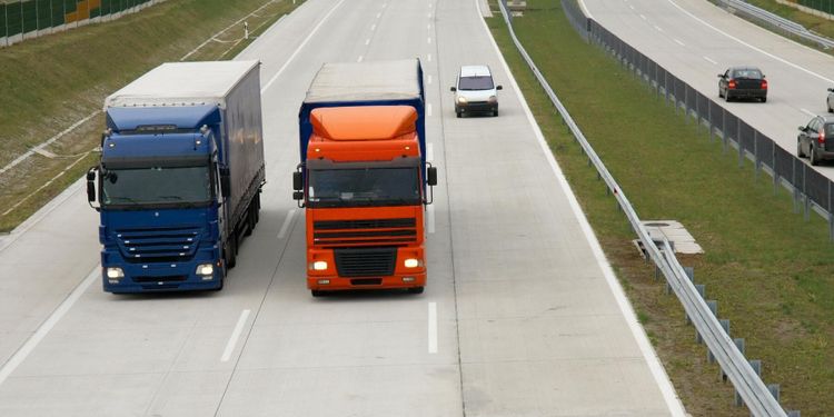 Regeringen föreslår lättnader för yrkesförare