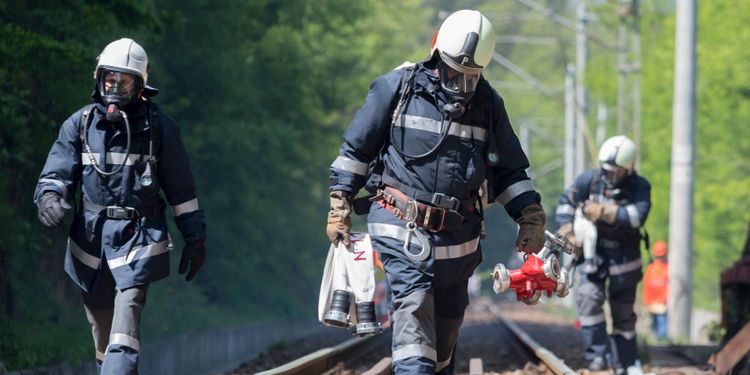 Kritik mot tåg: ”Kan inte åka runt och spruta eld”