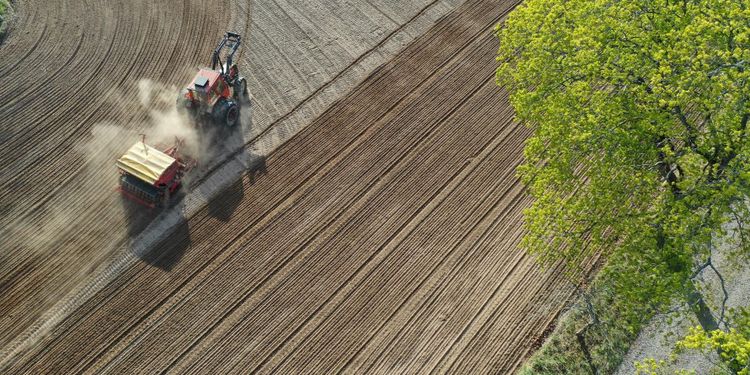 ”Vi måste ändra på sättet vi pratar om jordbruk”