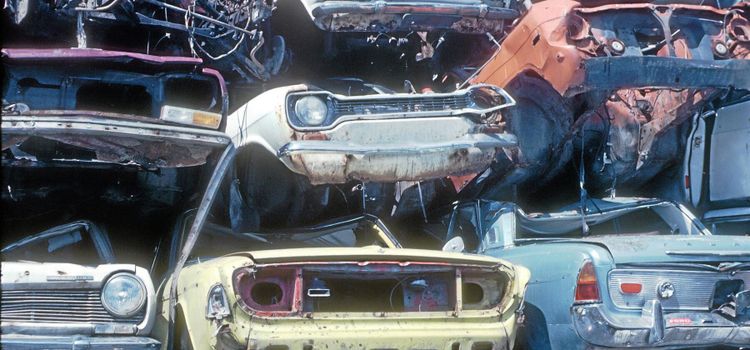 Skrotberg på en halv miljon bilar