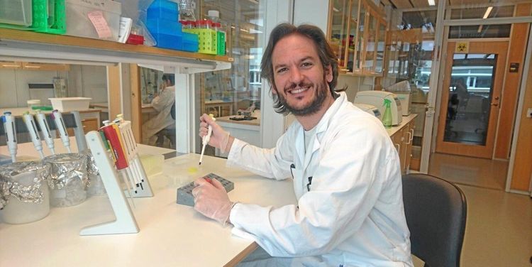 Forskare djupdyker bland skadeorganismer