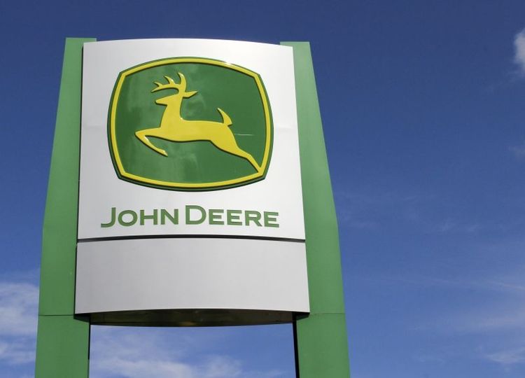 Deere höjer prognoserna