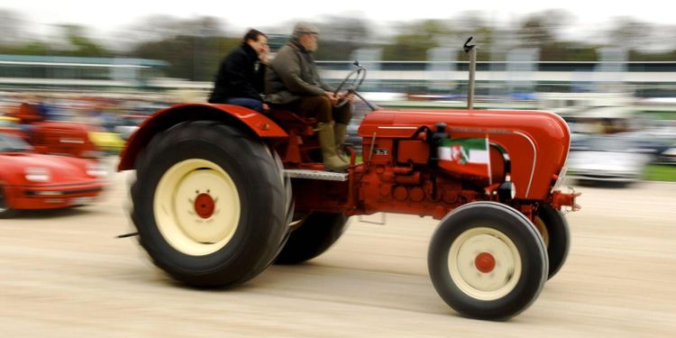 175 km/h med traktor - nytt världsrekord