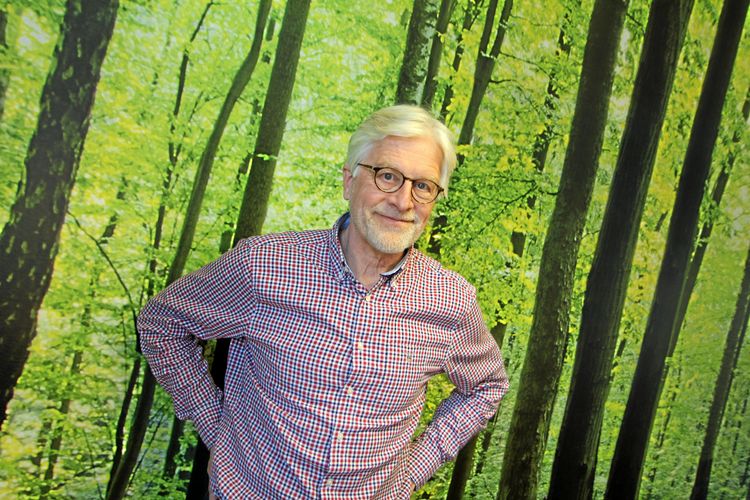 Mikko Kara, energikonsult och professor, har räknat på omvandling av ved till diesel under sju år. Och det slutar alltid med ett stort minus.