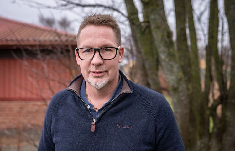 Jörgen Martinsson, vd på Svensk mink, är missnöjd med regeringens förslag på ersättning till minknäringen.