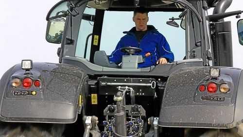 Ratten överflödig – styr traktorn med joystick