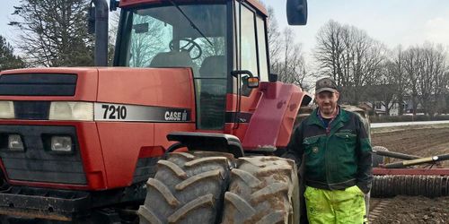 Han fyndar på världens största maskinauktion