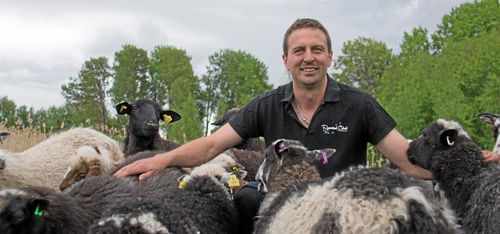 Bonde som fann fru satsar på fler får