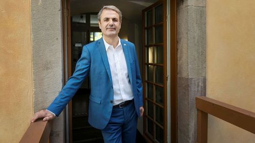 Baylan oroas inte av dubbla ministerportföljer