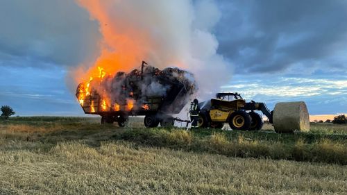 Svårsläckt när balar tog eld på Öland