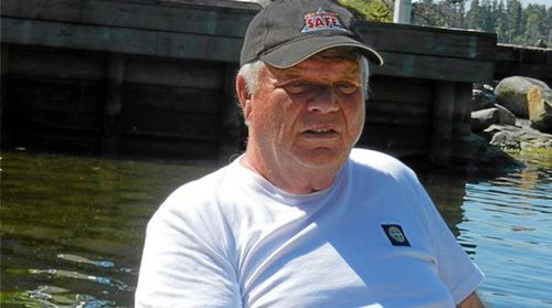 Leif Gisslén, Djurhamn, har jagat i över 30 år och fick i veckan oväntad närkontakt med en ung älgtjur.