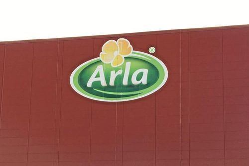 Arla ger sig in i kamp om gigant