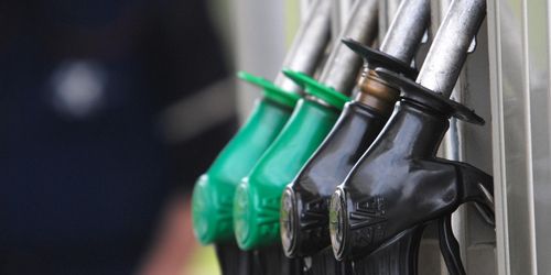 Prishöjning för bensin och diesel