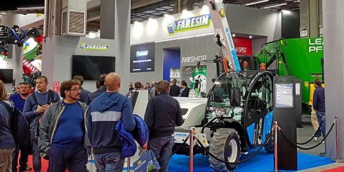 Faresin laddar för eldrift i ny teleskoplastare