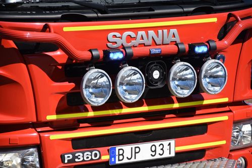 A-traktor slukades av lågorna