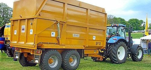 Vagntillverkare växer med John Deere