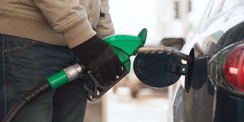 Priset för diesel och bensin sänks