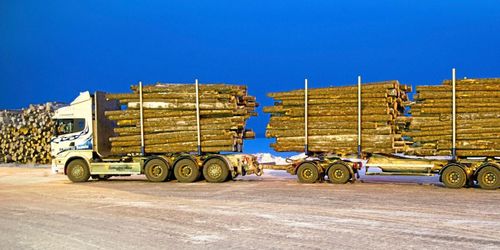 ”YKB hör hemma i soptunnan”