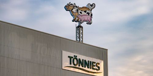 Tönnies öppnar jätteslakteri i Kina