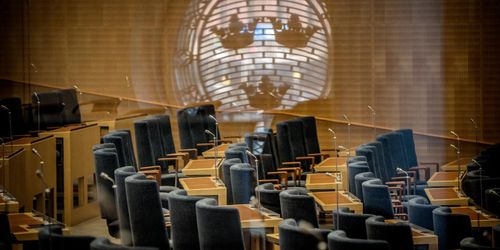 ”Lämna inte lagstiftningsmakt till myndigheter”