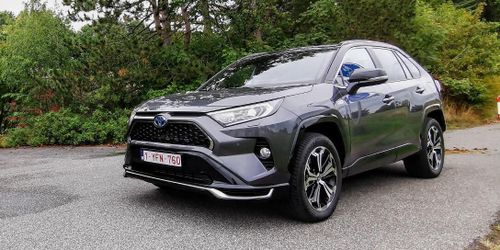 Rejäl suv med lång räckvidd