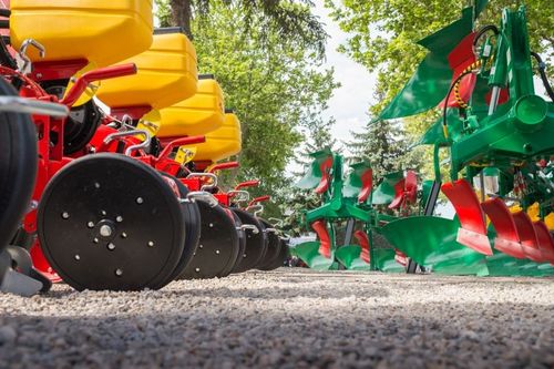 Maskindemo i mässans tecken