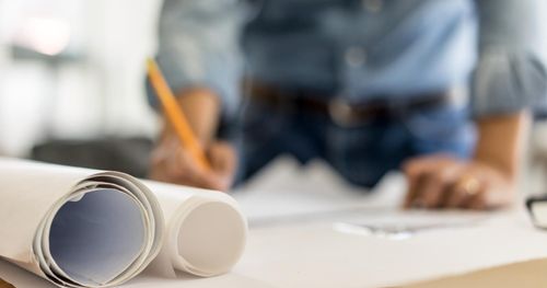 Tjänstemän tar strid för jordbruksmark