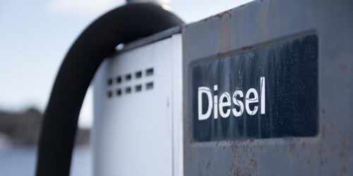 Bränslepriserna störtdyker