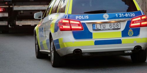 Lasten nästan två ton för tung – stoppades av polis