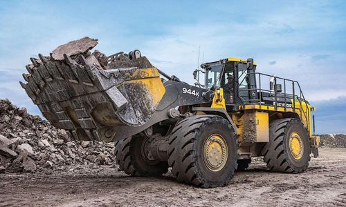 John Deeres gula maskiner till Europa