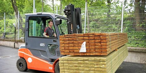 Uppåt för bygghandeln