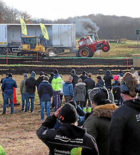Traktorrace drog storpublik