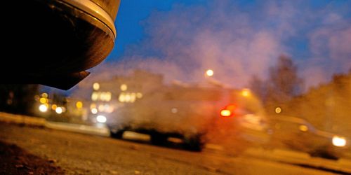 Biltillverkarna hotas av mångmiljardböter