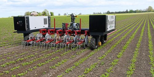 ATL TV: Roboten sköter betfältet