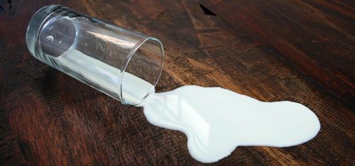 Mjölkkrisen drabbar Sverige i sommar