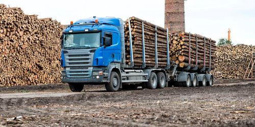 Nu måste timmerbilarna märkas