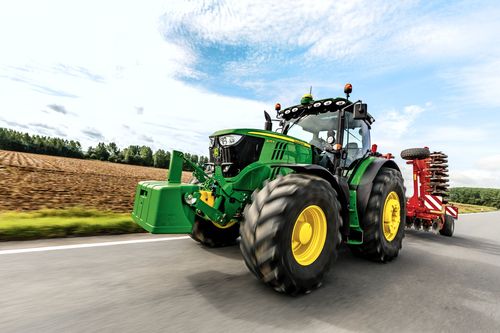 Tolv traktorer skiljer ettan från tvåan