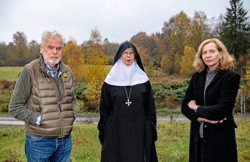 Greve och nunna tar strid mot mineraljägare