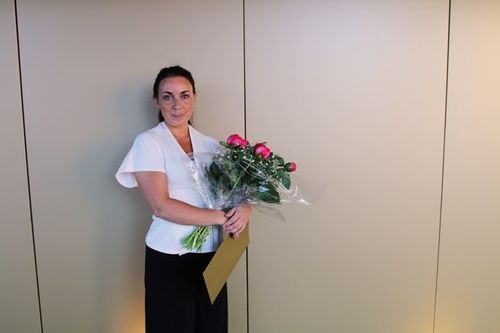 Karolina Malmlövs idé med sadelregistret vann pitchtävlingen om bästa idé i hård konkurrens och kunde ta emot prischecken på 10 000 kronor.