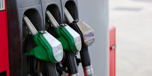 Priset höjs på diesel och HVO-100