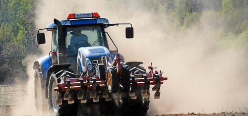 Pengasmäll för lantbrukare när väg dras om