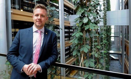 Federley favorit inför C:s EU-valsbeslut