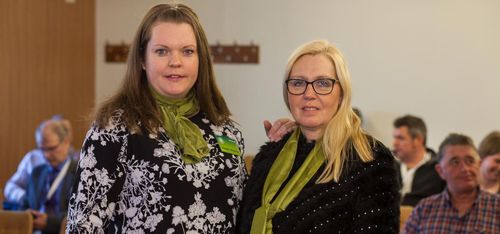 De jagar folk till både maskin och kontor